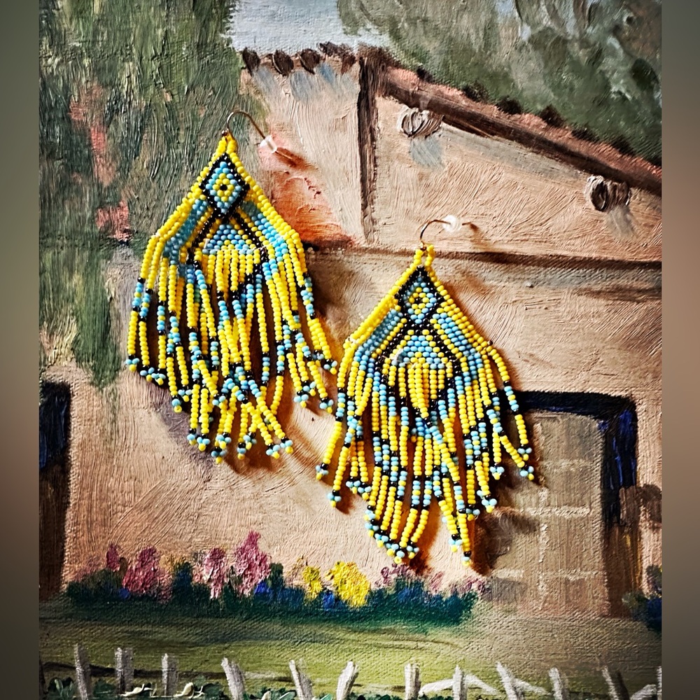 Seed Bead "feather" Petote stitch earrings